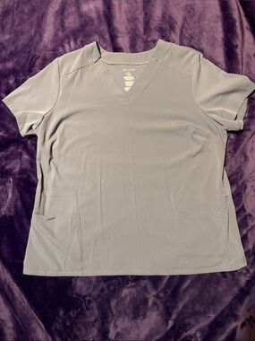 Jaanuu Light Gray V-Neck Short Sleeve 4 pocket Scrub Top J96103C